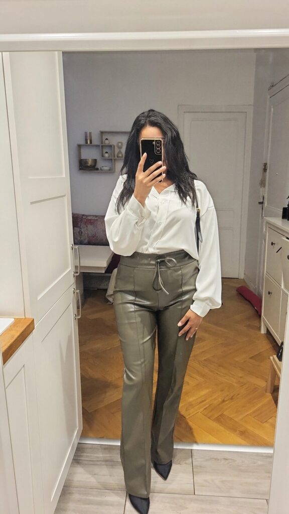 pantalon-simili-cuir-kaki