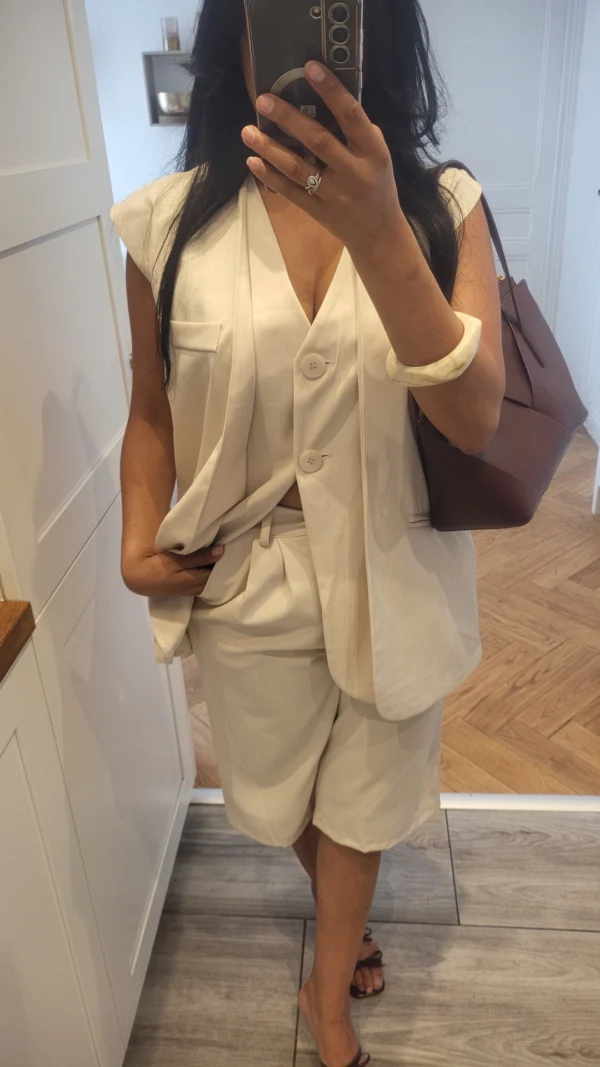 Ensemble Bermuda et son blazer gilet nude – Image 3