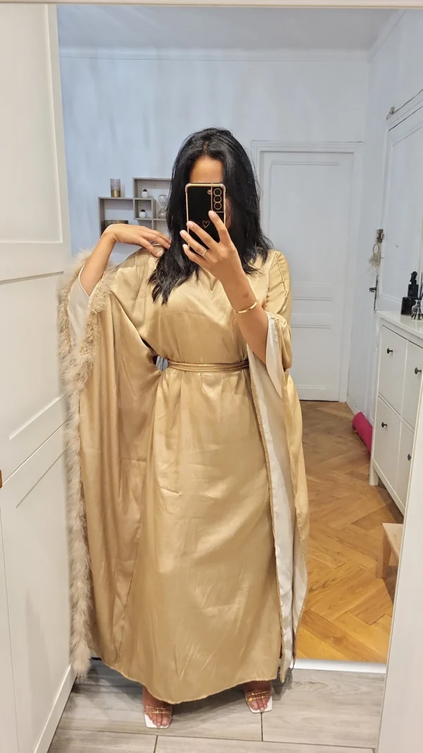 Robe - Abaya Papillon à plume or – Image 3