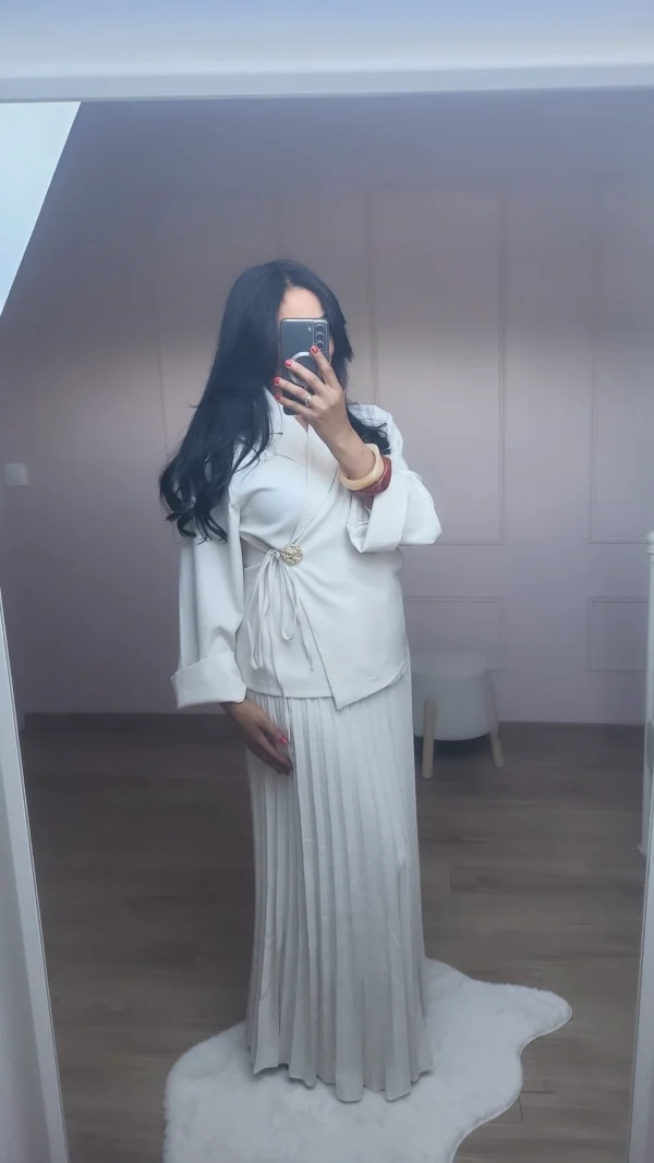 Ensemble jupe plissée et son Haut Beige – Image 3