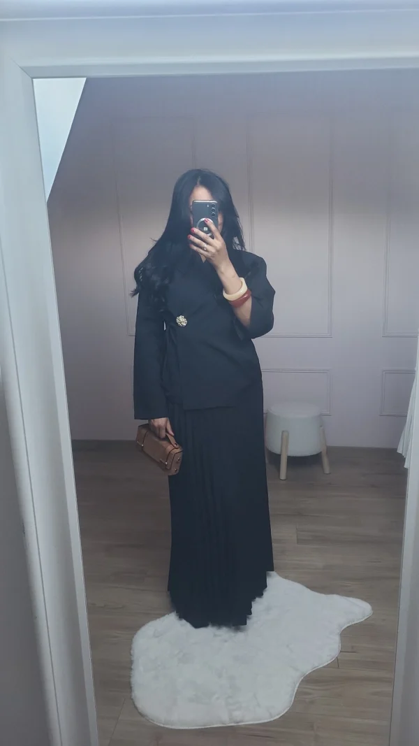 Ensemble jupe plissée et son Haut Noir